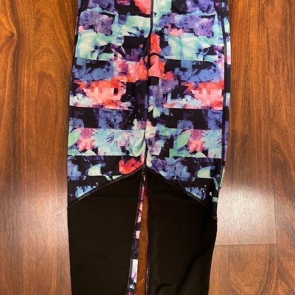 NIKE Pro Multicolor Floral Print Leggings Small - Picture 9 of 12
